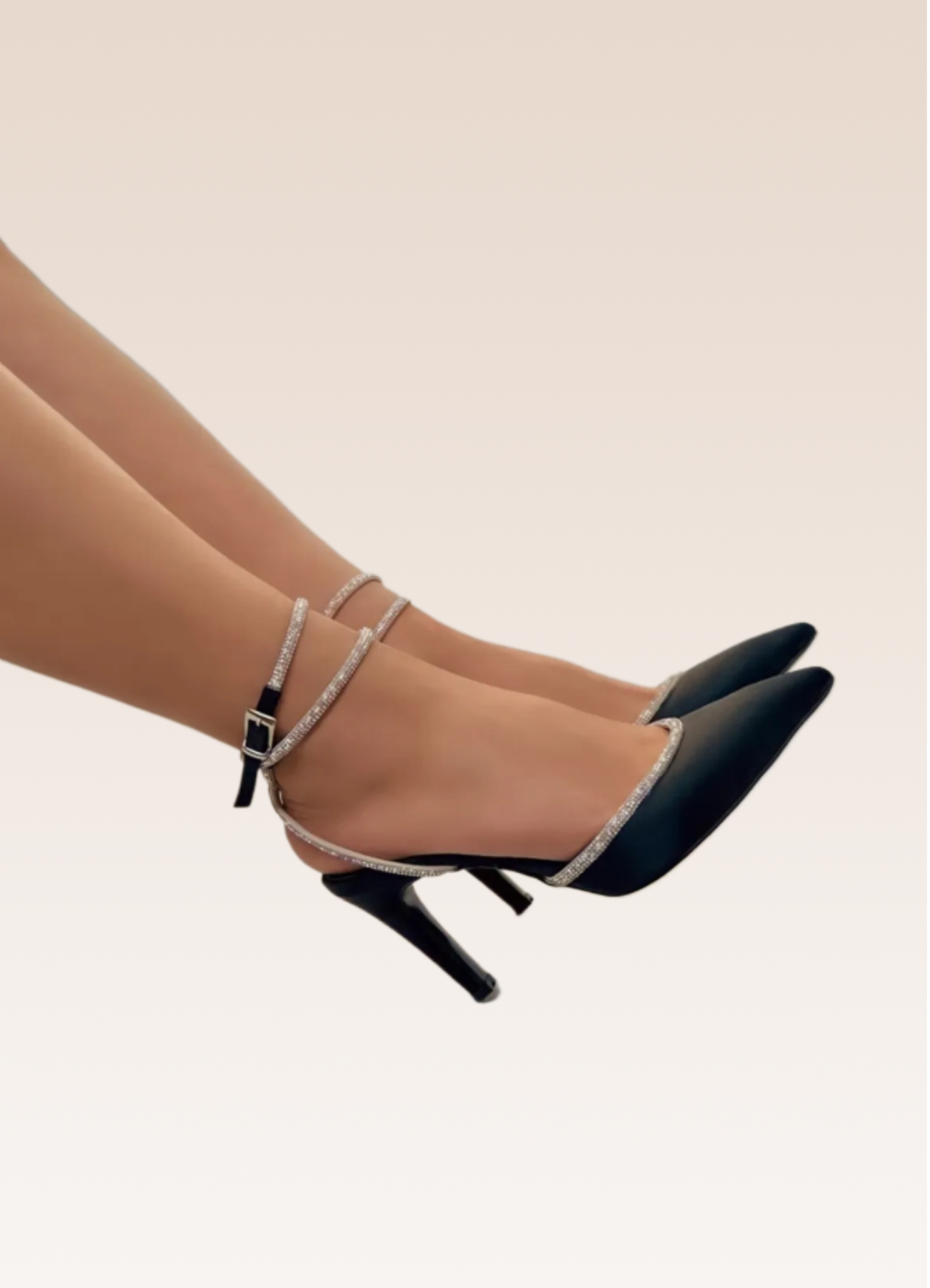 SILK BLACK HEEL