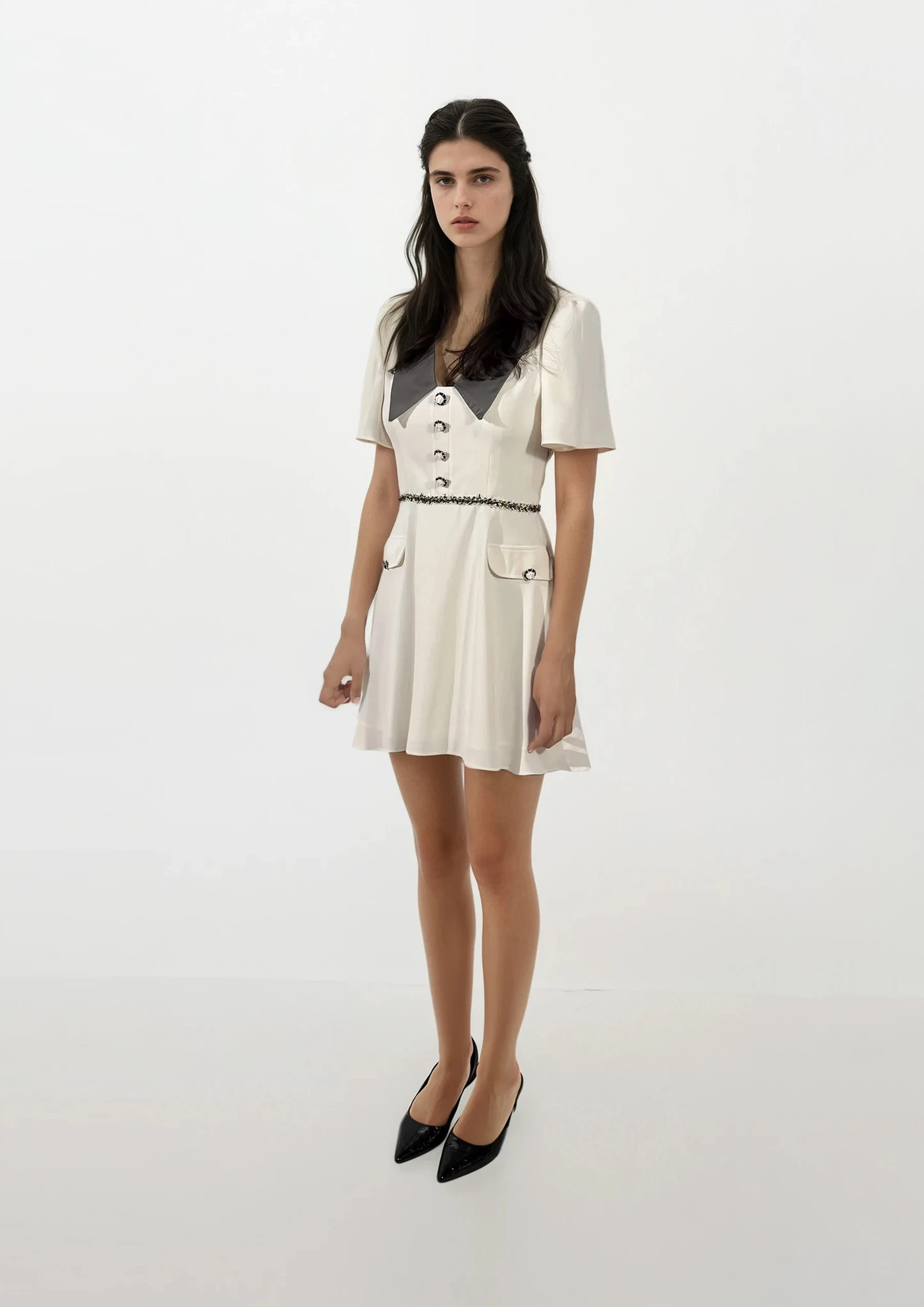 WHITE DRESS WITH CAMILIA FLOWER