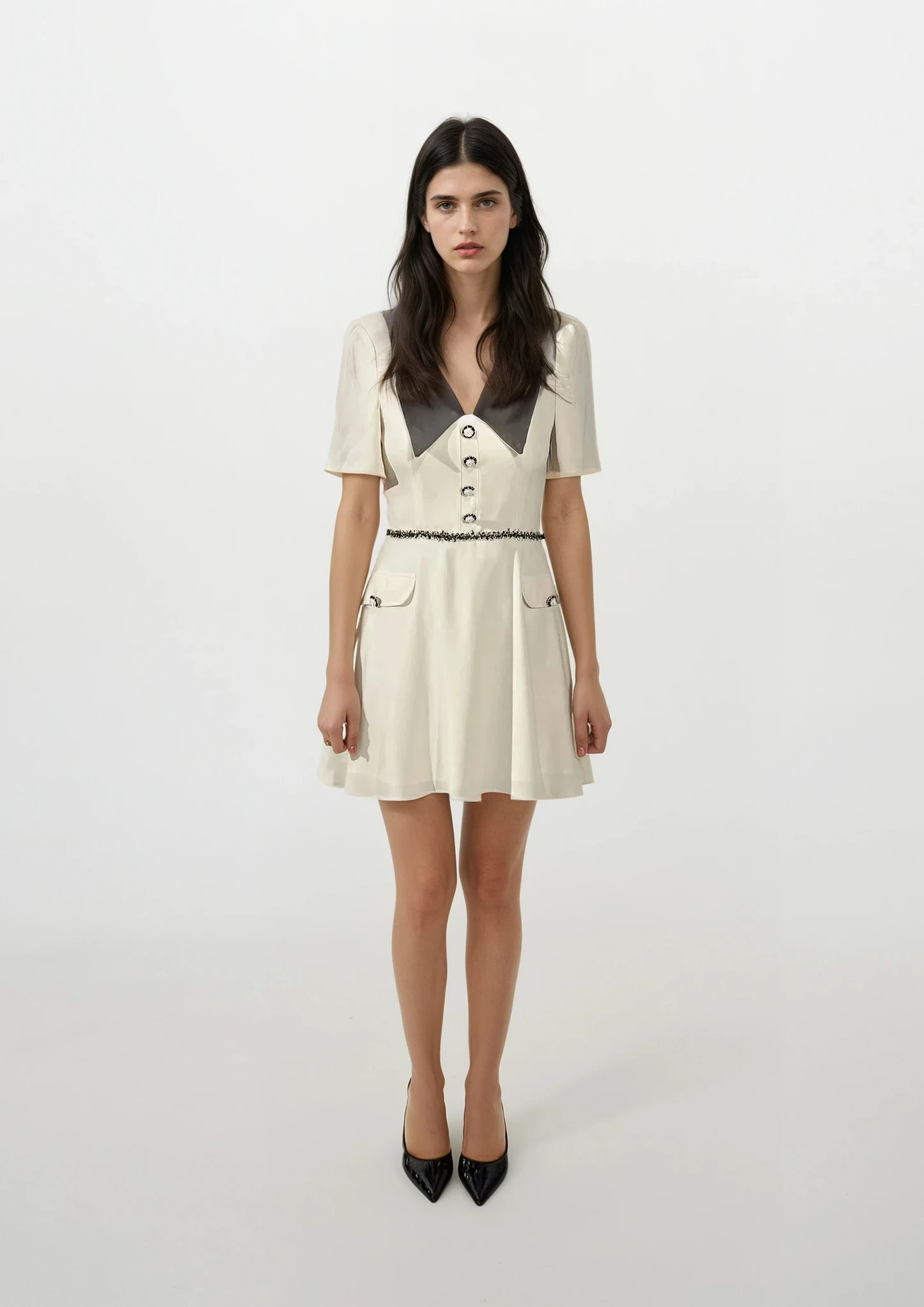 WHITE DRESS WITH CAMILIA FLOWER